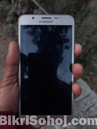 Samsung j7 2016